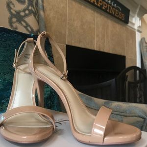 Larissa nude high heels with box included.
